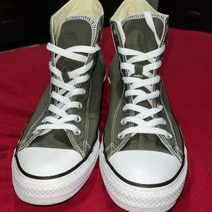 Size 10 converse. Olive green. Hardly used.